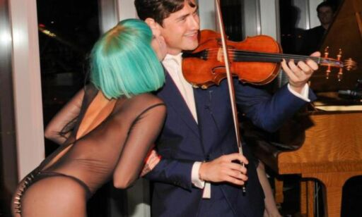 Her er den norsk-britiske fiolinstjernen med Lady Gaga
