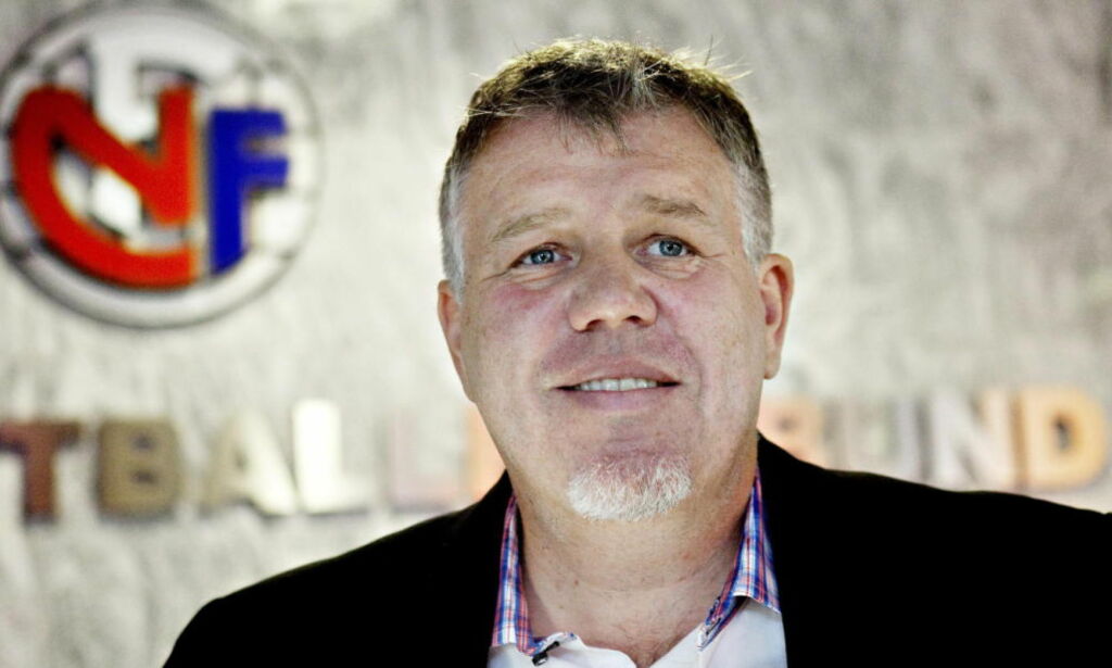 - Det var kunstgaver, kredittkort og koner på sponset shopping