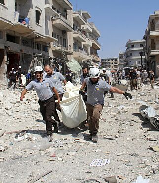 Aleppos innbyggere: - Gi oss litt pusterom i bombinga. Vi er utslitte og redde