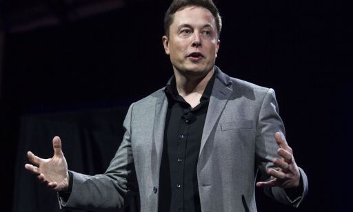Elon Musk sender to turister i bane rundt månen neste år