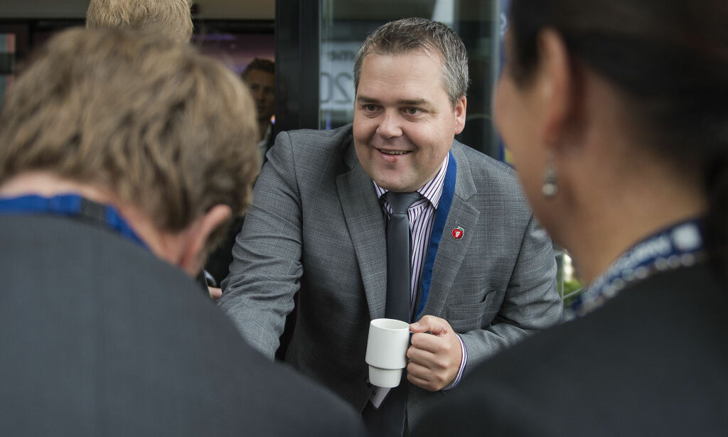 Frp: - Ap taler med to tunger Ap: - Frp's garanti var ren bløff