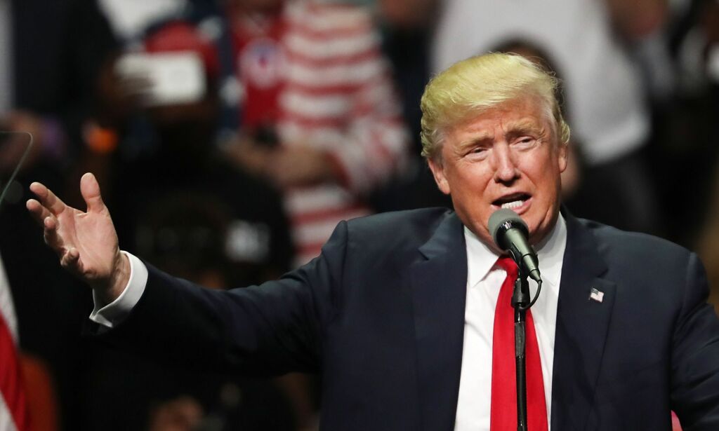 Kvinne som hevdet Trump voldtok henne da hun var 13 trekker søksmålet