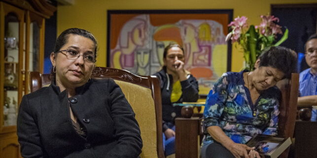 To brødre er allerede drept. Narkokartellet dreper familien hennes, én etter én