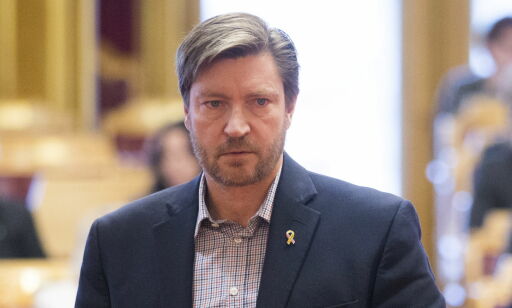 Regjeringen vil la mindreårige med midlertidig opphold få skytetrening. Det vil ikke Tybring-Gjedde (Frp)