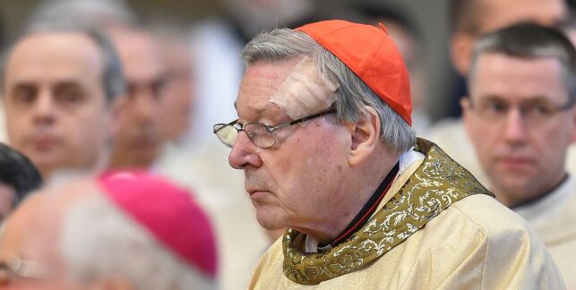 (FILES) This file photo taken on March 19, 2016 shows Vatican finance chief, Australian Cardinal George Pell (C) attending a mass for the ordination of new bishops at St Peter's basilica in the Vatican.
Cardinal George Pell said on June 29, 2017 that he would take a leave from the Vatican to return to Australia to fight child sex abuse charges after being given strong backing from Pope Francis, who has not asked him to resign from his senior Church post. / AFP PHOTO / Vincenzo PINTO
