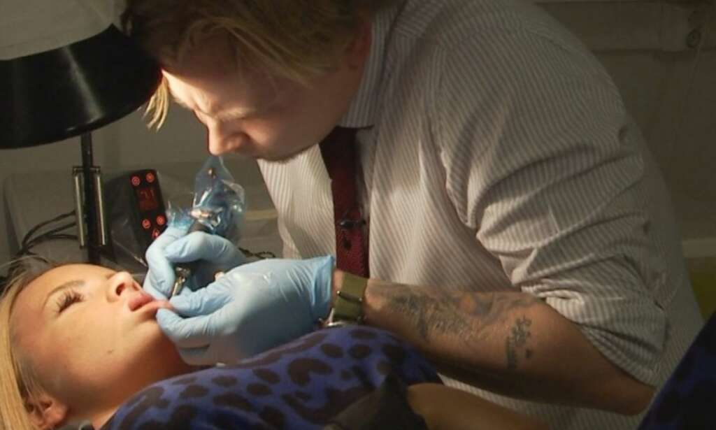 Sophie Elise har elleve tatoveringer: - Jeg angrer