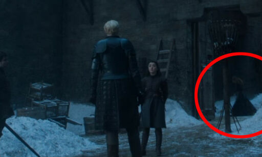 En mystisk skikkelse dukker opp i «Game of Thrones». Fansen mener det er en gammel kjenning
