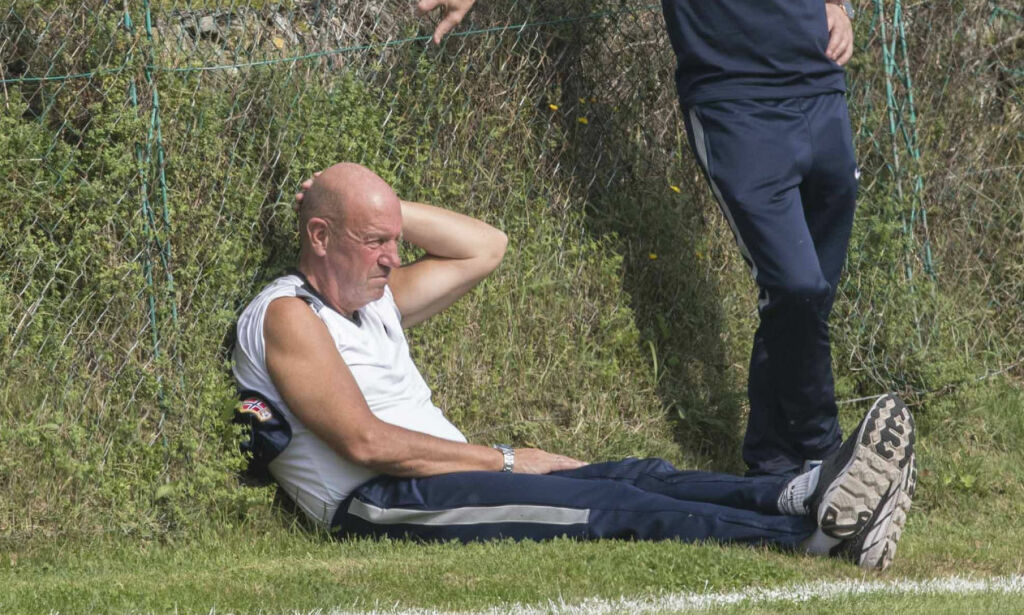 Det er ikke tidsklemma som gjør at toppfotballsjefen ikke vil la seg intervjue, det er temaet vi ønsker å snakke om