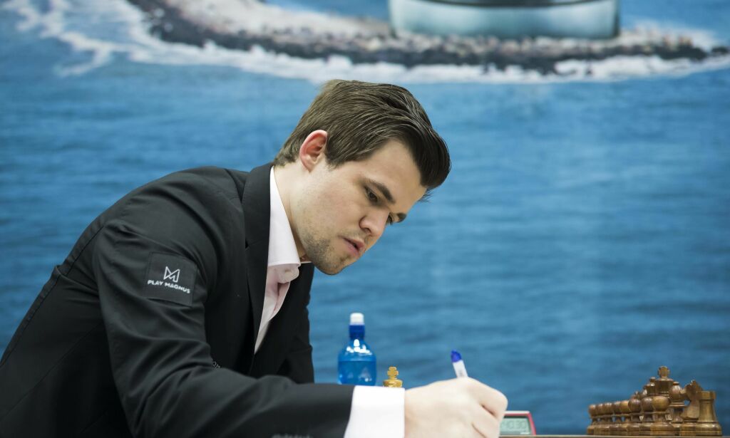 Remis for Carlsen i toppkampen