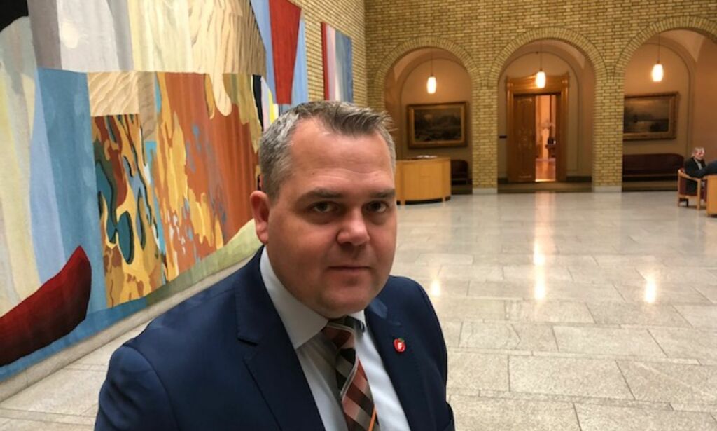 Frp-topp utsatt for identitetstyveri - ble ikke trodd av Facebook