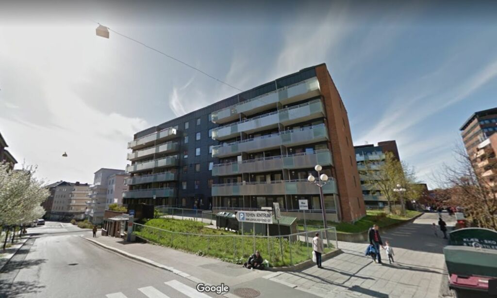 Arifi har fått varsel om at hun og familien må flytte fra Tøyen etter 20 år. Samtidig får private utbyggere ta seg til rette