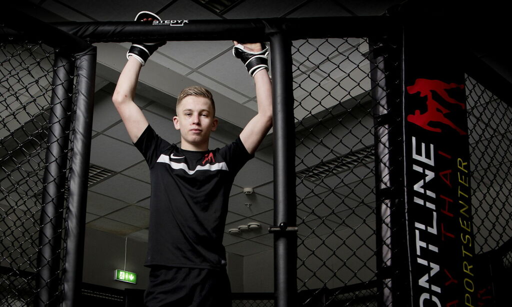 Jon Vetle (15) er en sensasjon i MMA: - Han er som en Messi eller Ronaldo i kampsport