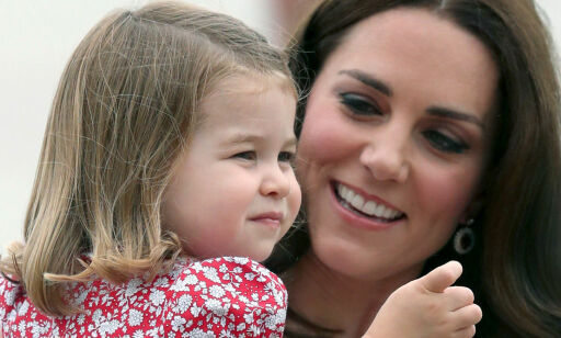 Prinsesse Charlotte blir historisk når Kate føder