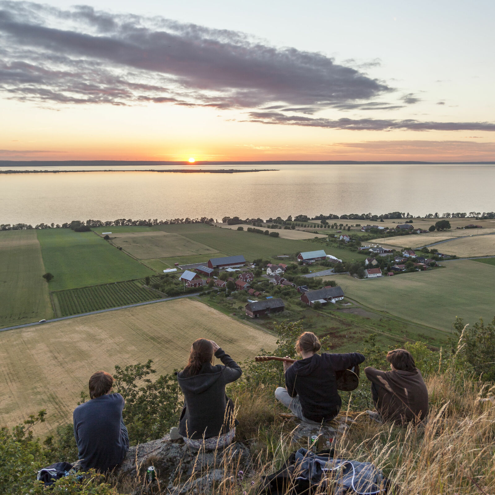 SOMMERIDYLL: Nyt utsikten fra Grännaberget. Foto: Christopher Collin SOMMERIDYLL: Nyt utsikten fra Grännaberget. Foto: Christopher Collin