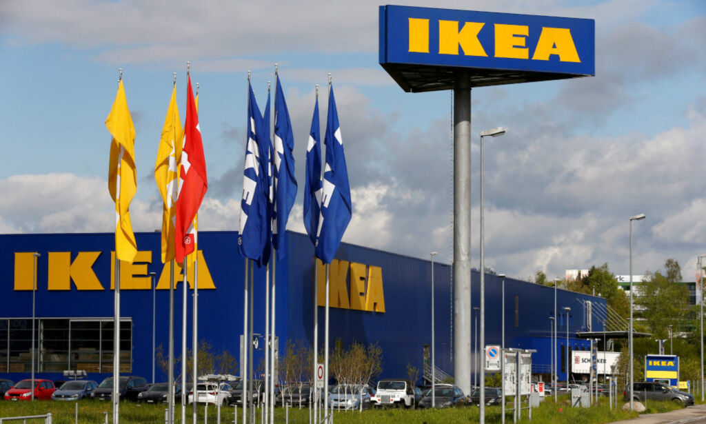 Barn fant pistol i sofa på Ikea. - Bare flaks ingen ble skadet