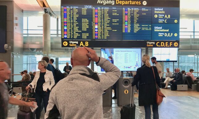 Tusenvis i klagekø etter flytrøbbel i sommer