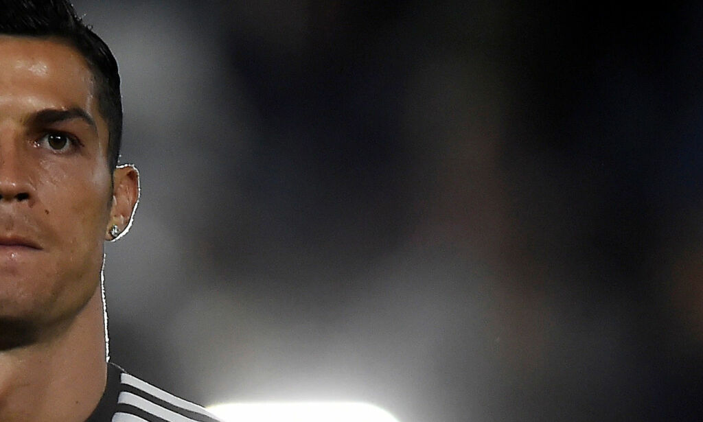 Hevder Ronaldo voldtok henne. Juventus-stjerna varsler søksmål