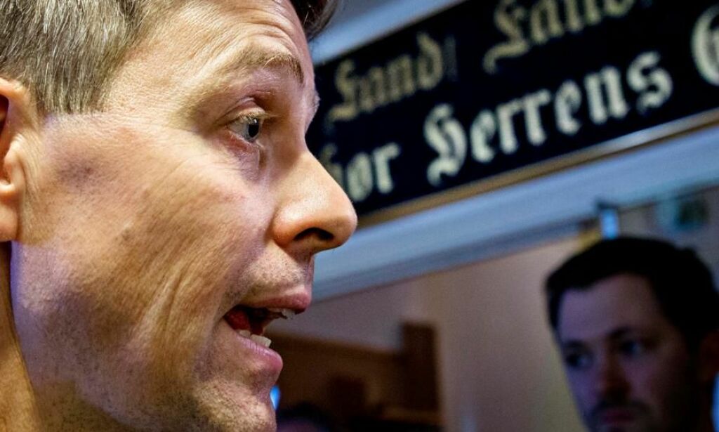 Det politiske Norge skjelver. Nå straffes Hareide