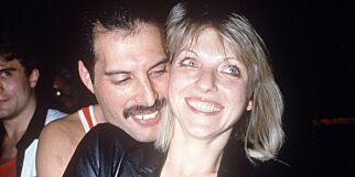 Hun er den sagnomsuste kvinnen som stjal Freddie Mercurys hjerte. I dag har hun gått under jorda