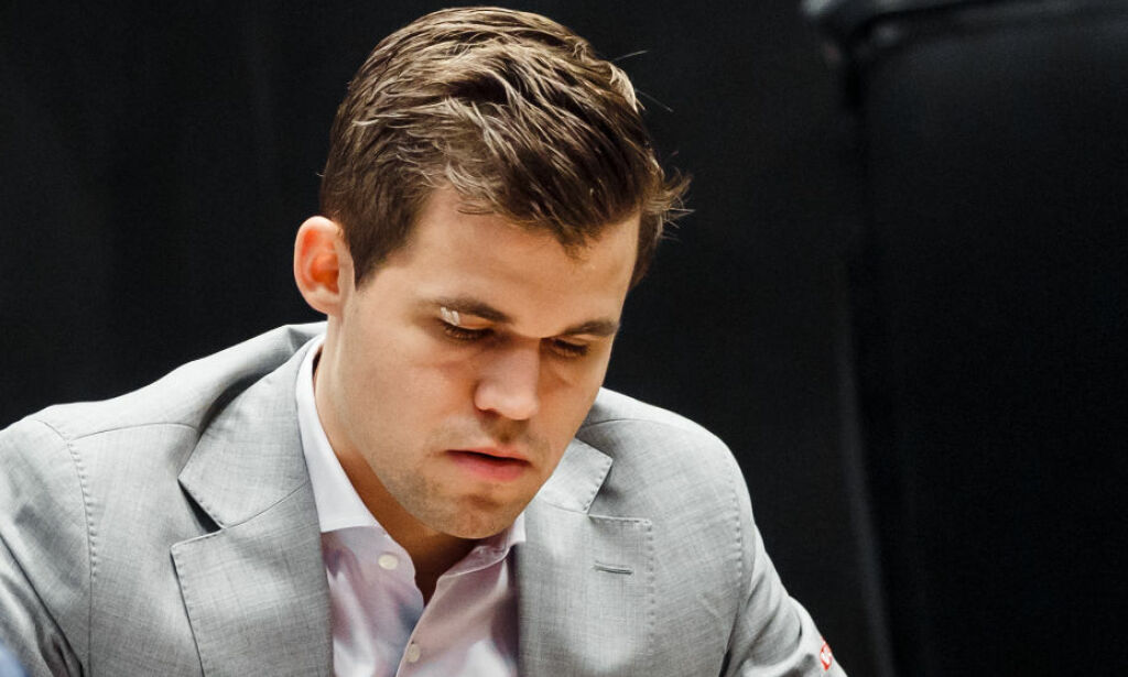 Carlsen lettet etter tabbe: - Det var en blytung dag