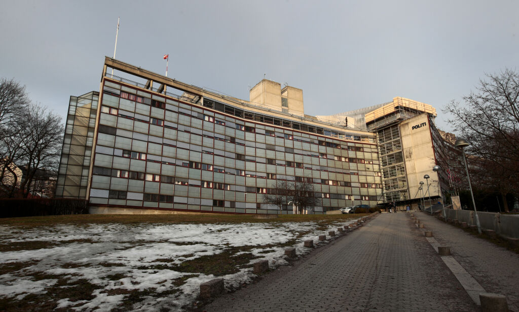 Oslo 20190227.
Grønland politistasjon er en av Oslos fem politistasjoner og er lokalisert i Politihuset i Grønlandsleiret 44 på Grønland. På Politihuset er også en del andre avdelinger innen Oslopolitiet, blant annet ledelsen, Beredskapstroppen og Operasjonssentralen.
Foto: Lise Åserud / NTB scanpix